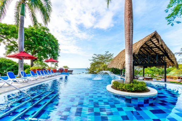 Piscina Grand Decameron Panamá, A Trademark All Inclusive Farallón Piscina Grand Decameron Panamá, A Trademark All Inclusive Farallón
