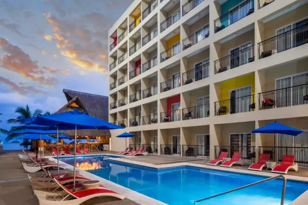 Piscina Decameron Isla Coral, Ramada All Inclusive Rincón de Guayabitos Piscina Decameron Isla Coral, Ramada All Inclusive Rincón de Guayabitos