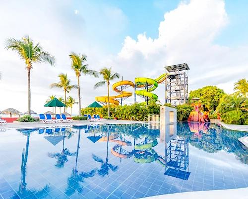 6 Piscinas para adultos y niños Grand Decameron Panamá, A Trademark All Inclusive Farallón 6 Piscinas para adultos y niños Grand Decameron Panamá, A Trademark All Inclusive Farallón