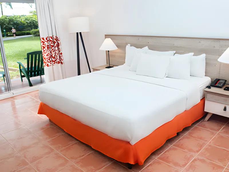 Habitación Vista al Jardín Plus Grand Decameron Panamá, A Trademark All Inclusive Farallón Habitación Vista al Jardín Plus Grand Decameron Panamá, A Trademark All Inclusive Farallón